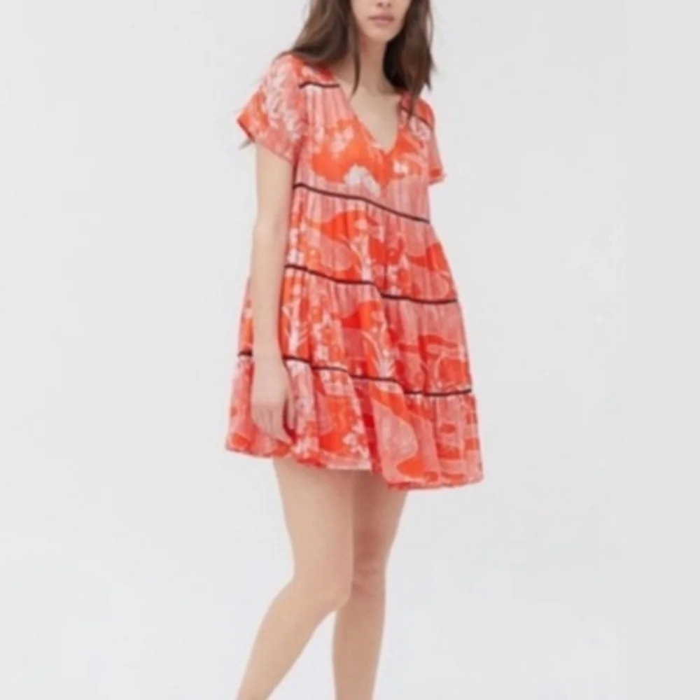 Urban Outfitters floral tiered babydoll dress orange medium